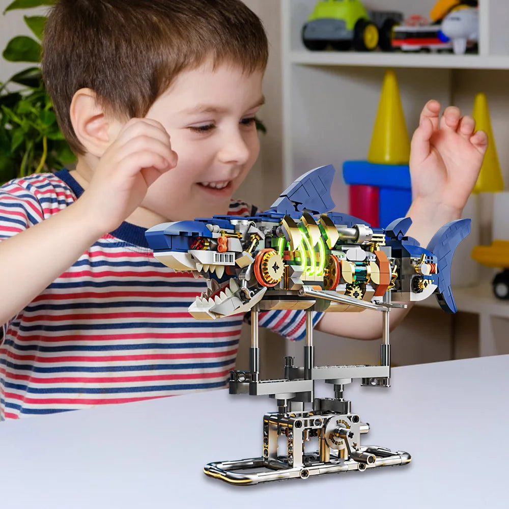 687pcs Mechanical Shark and Sea Life Building Set