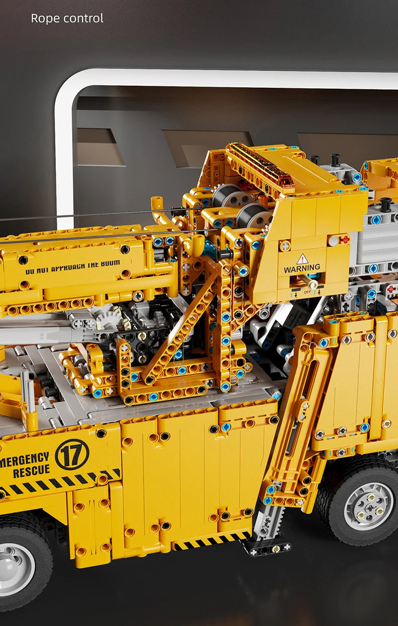 4916PCS Technical Rescue Truck with Control Crane