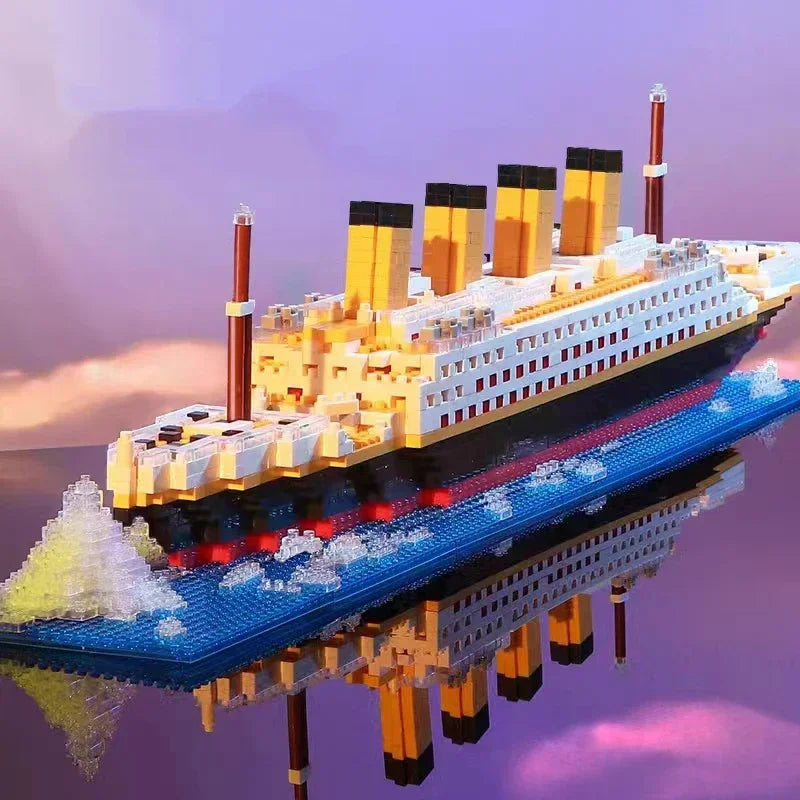 1860PCS Mini Bricks Titanic Creative Luxury Iceberg Cruise Ship Boat Wreck Set